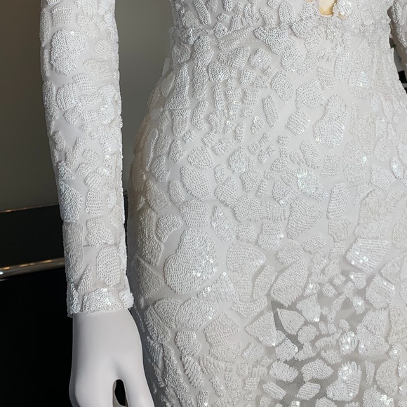 GALA DRESS - Picture 10 of 10